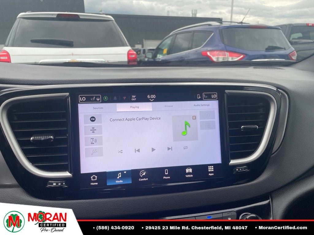 2025 Chrysler Pacifica Select