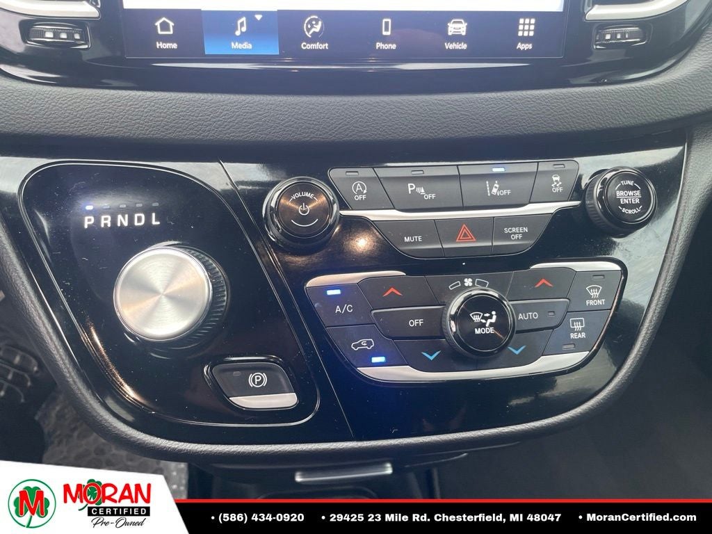 2025 Chrysler Pacifica Select