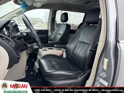 2013 Chrysler Town & Country Touring