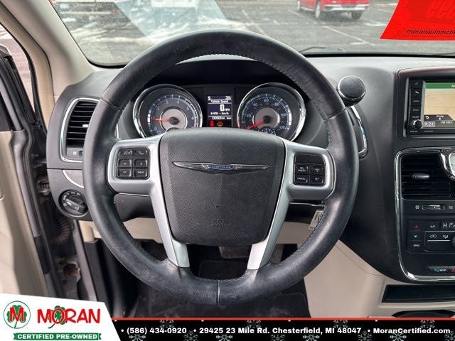 2013 Chrysler Town & Country Touring