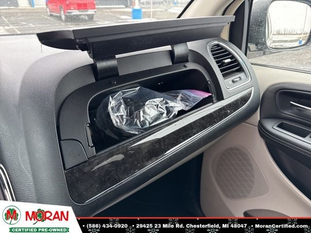 2013 Chrysler Town & Country Touring