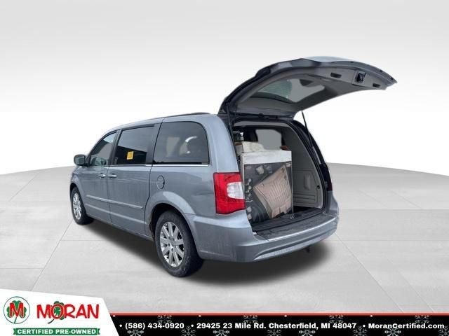 2013 Chrysler Town & Country Touring