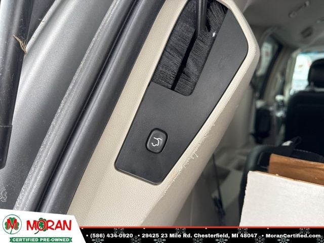 2013 Chrysler Town & Country Touring