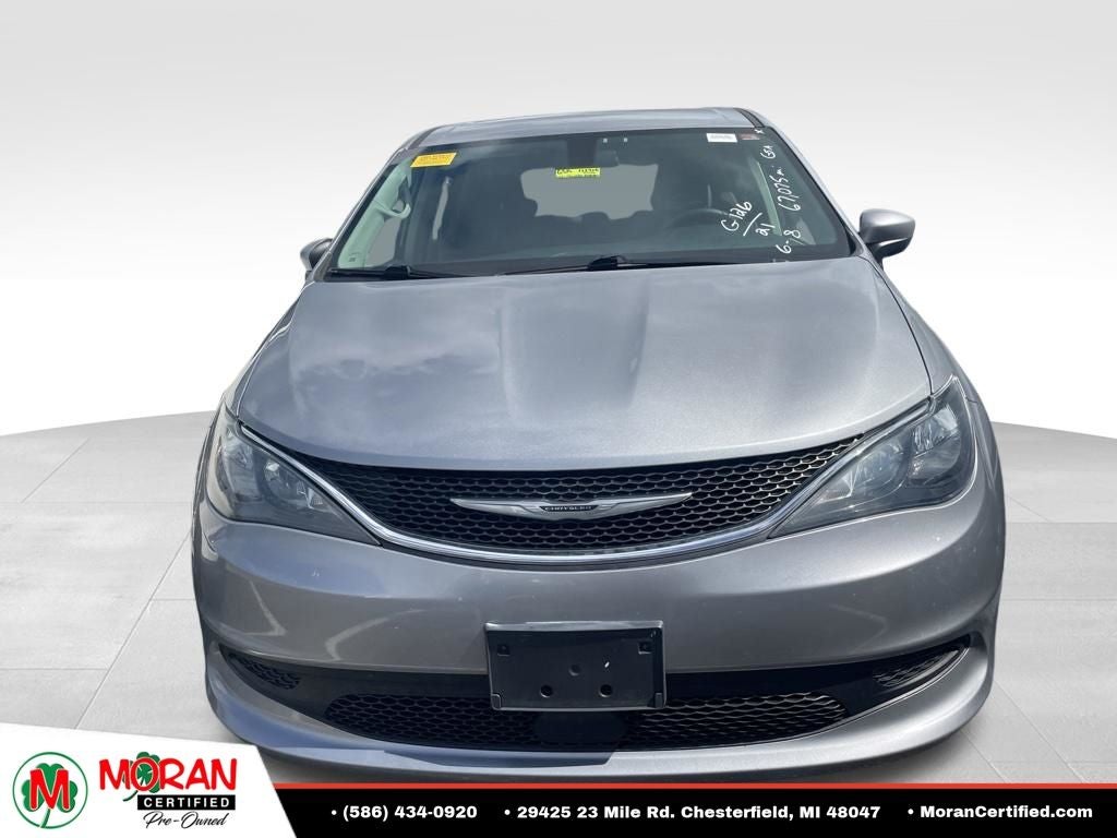 2021 Chrysler Voyager LX
