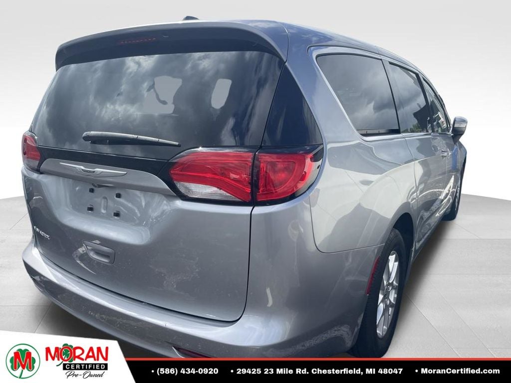 2021 Chrysler Voyager LX
