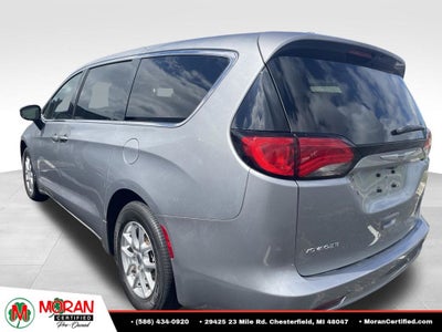 2021 Chrysler Voyager LX