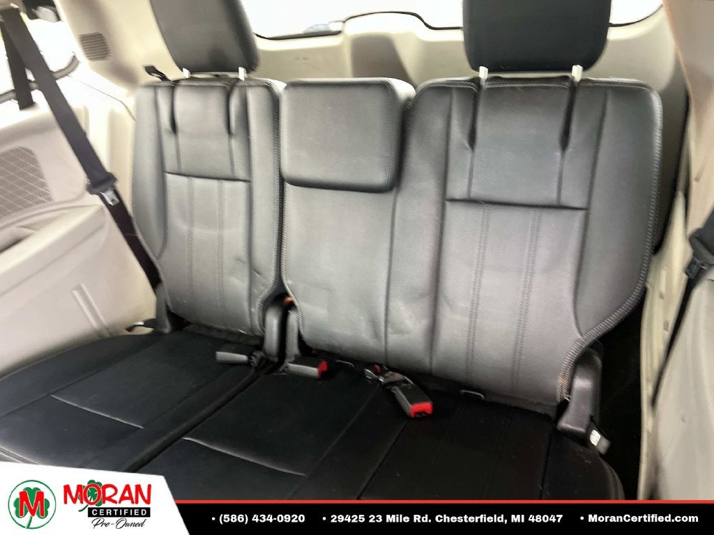 2014 Chrysler Town & Country Touring-L