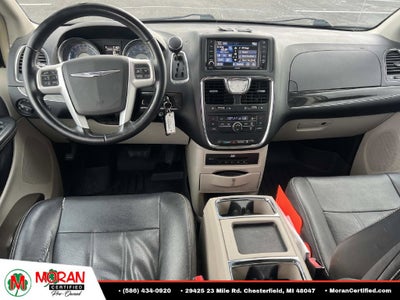 2014 Chrysler Town & Country Touring-L