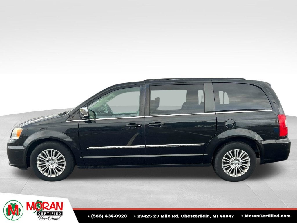 2014 Chrysler Town & Country Touring-L