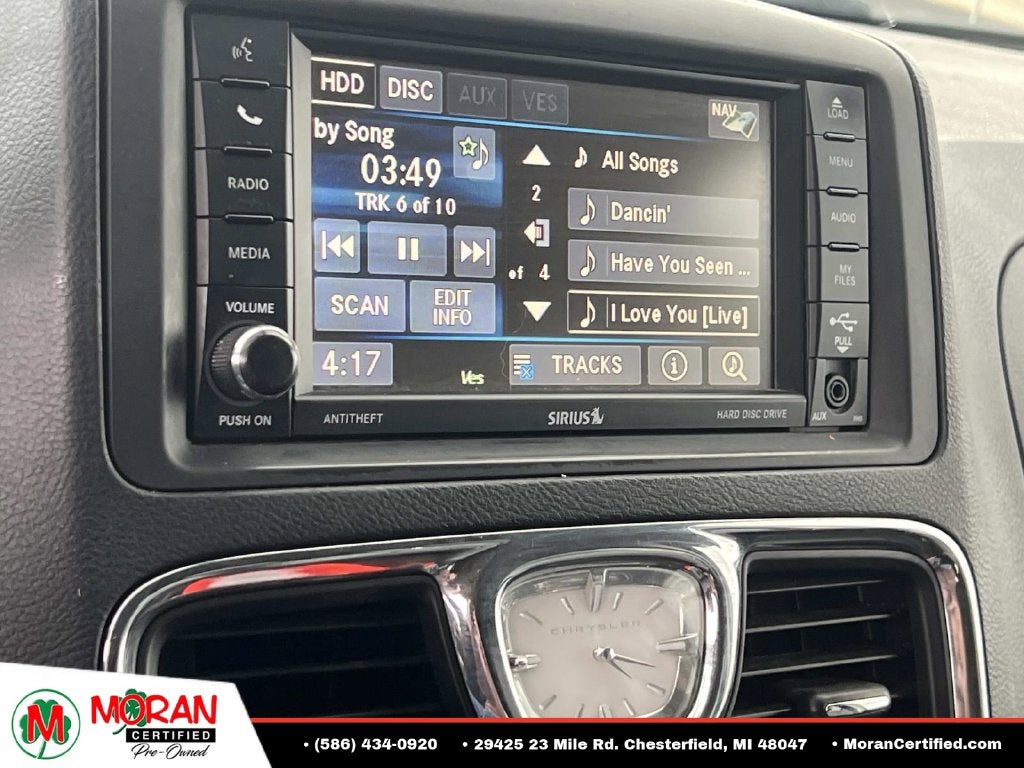 2014 Chrysler Town & Country Touring-L