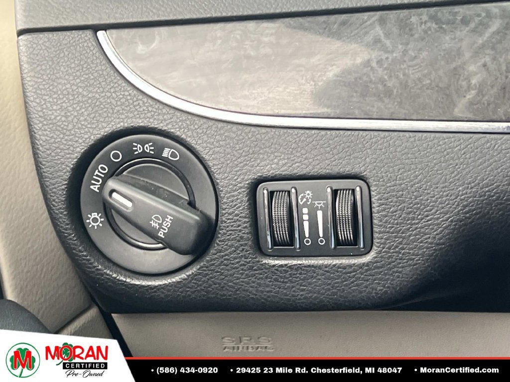 2014 Chrysler Town & Country Touring-L