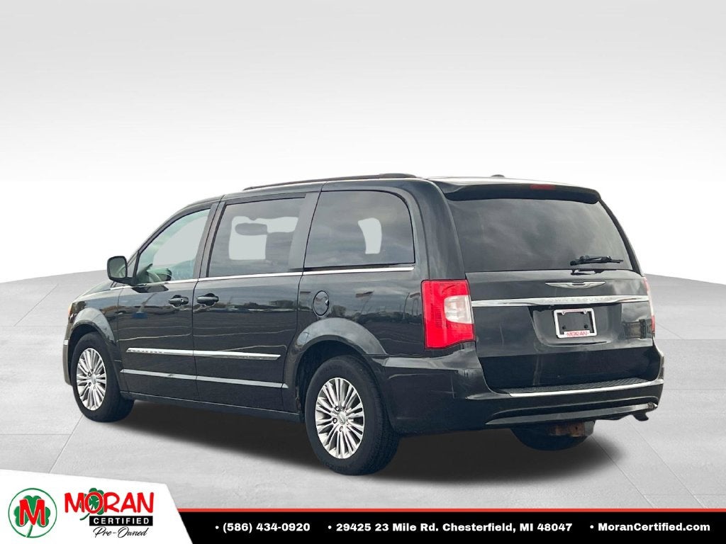 2014 Chrysler Town & Country Touring-L