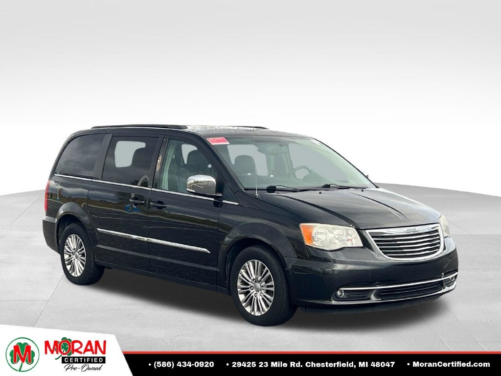 2014 Chrysler Town & Country Touring-L