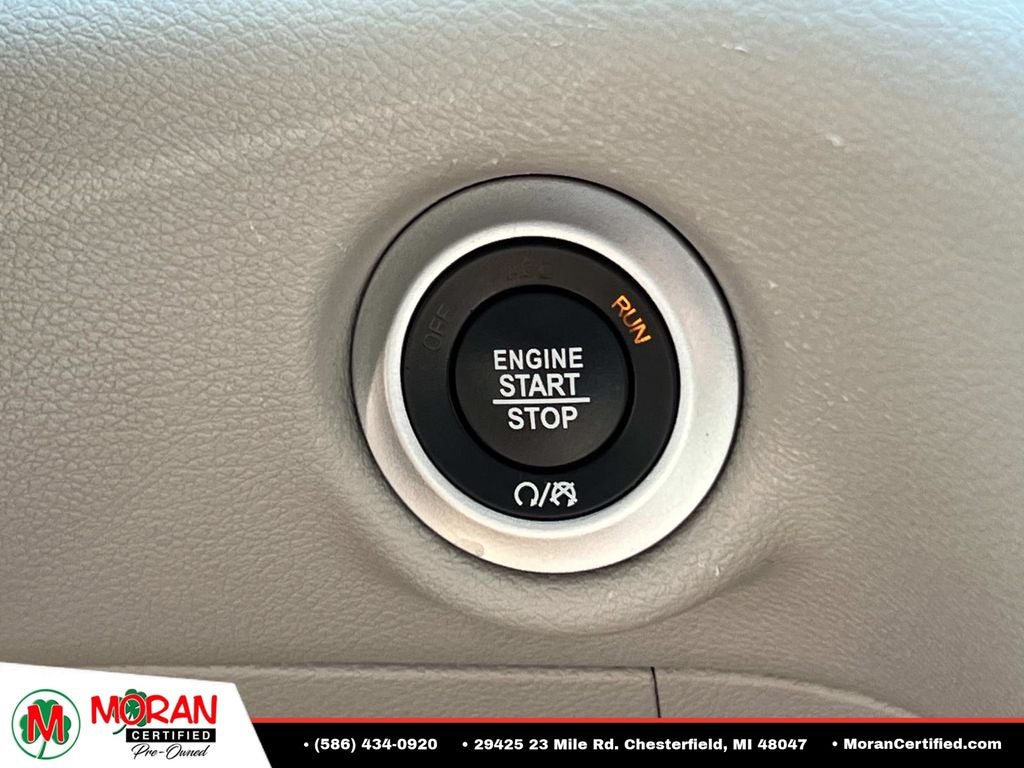 2020 Chrysler Voyager LX
