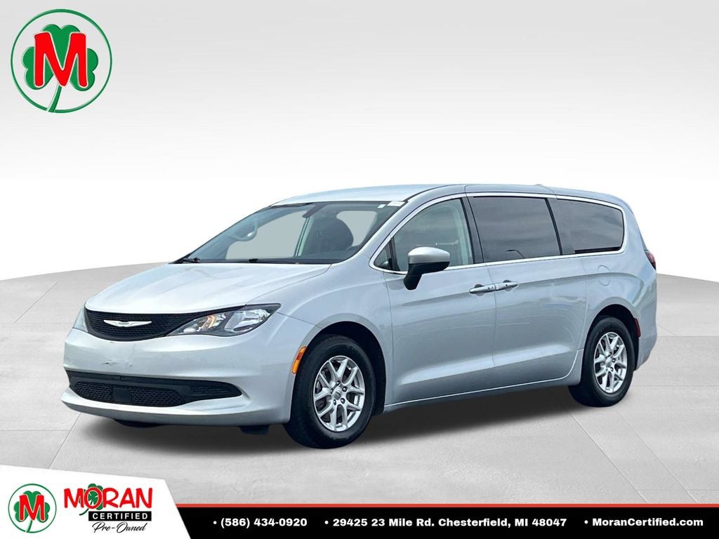 2022 Chrysler Voyager LX