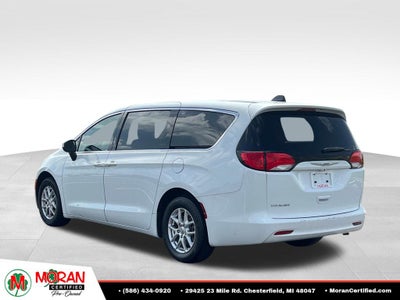 2022 Chrysler Voyager LX