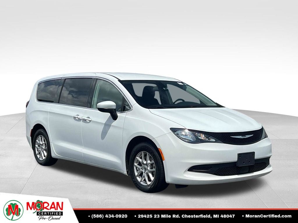 2022 Chrysler Voyager LX