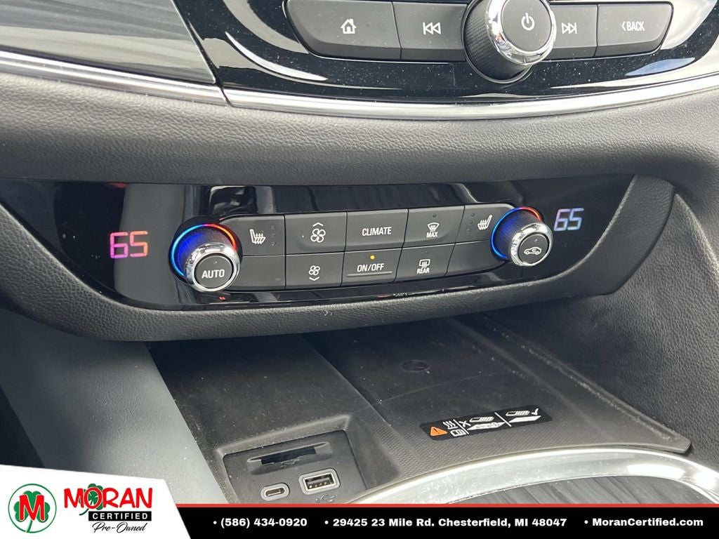 2023 Buick Enclave Essence
