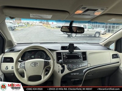 2014 Toyota Sienna LE