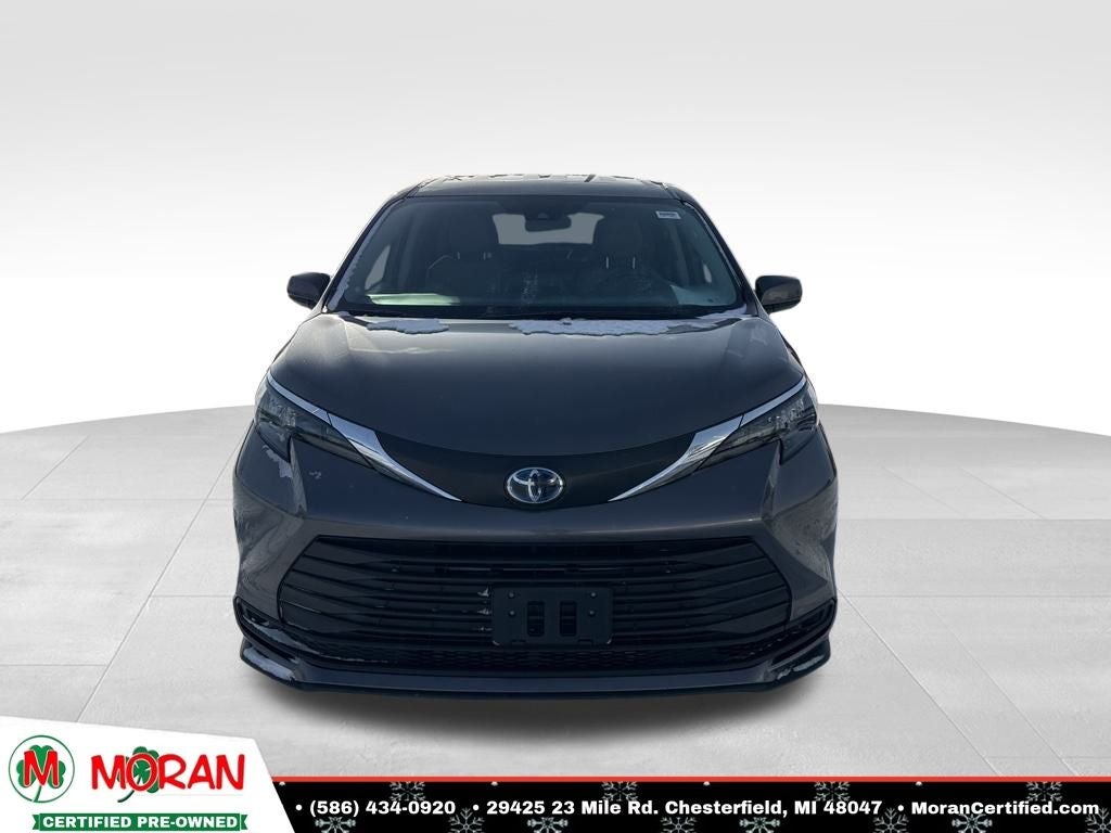 2024 Toyota Sienna LE 8 Passenger