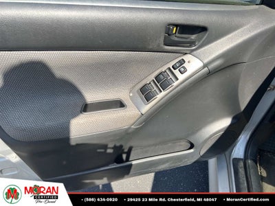 2008 Pontiac Vibe Base