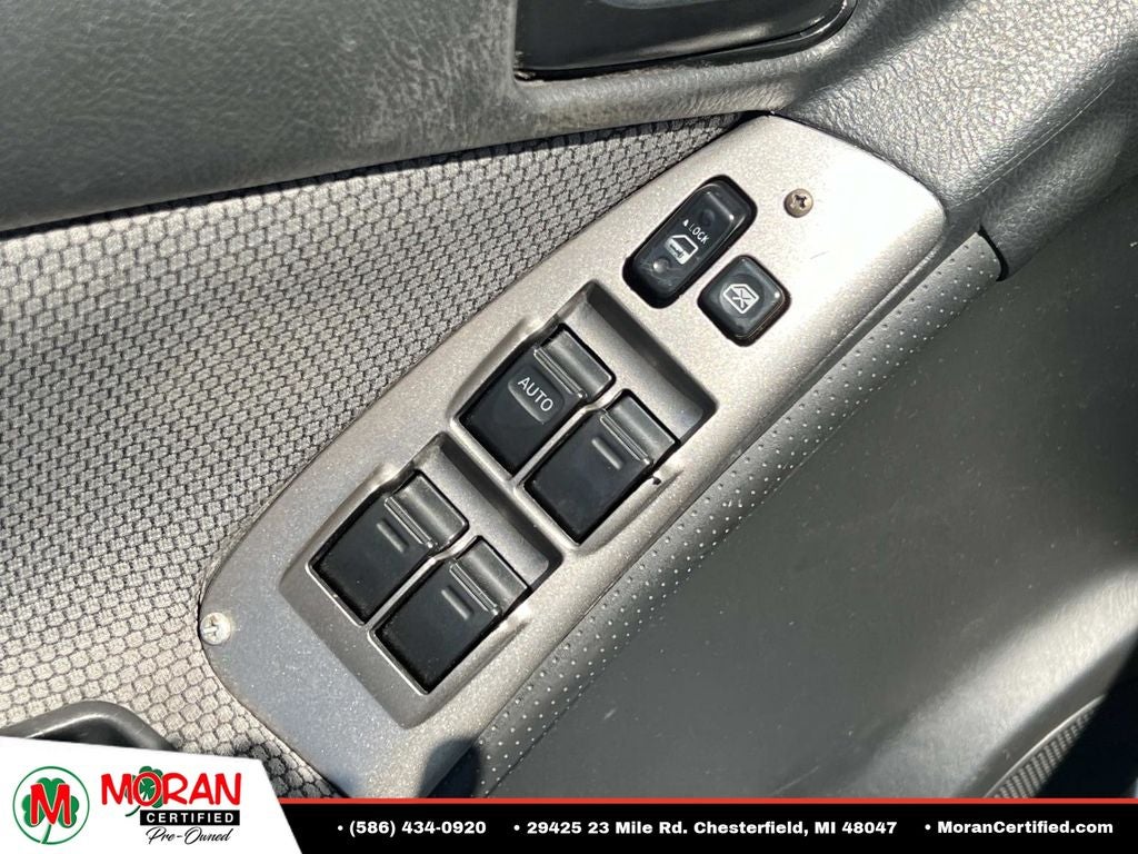 2008 Pontiac Vibe Base