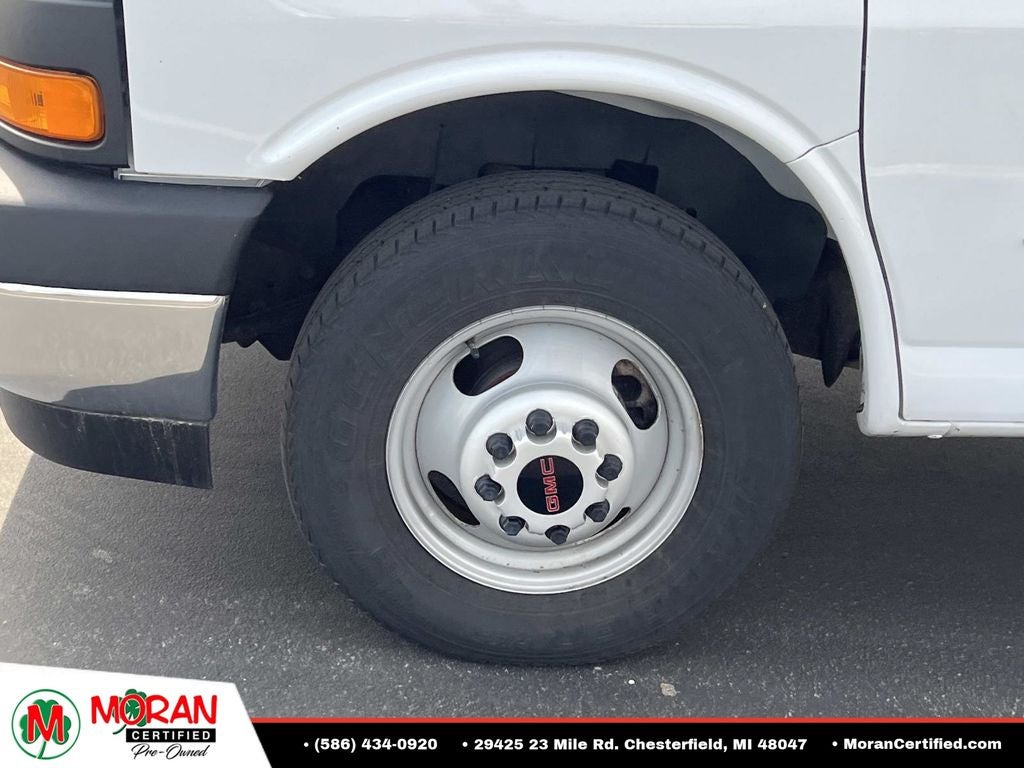 2023 GMC Savana Cutaway 4500 4500 Van