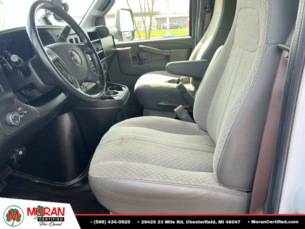 2023 GMC Savana Cutaway 4500 4500 Van