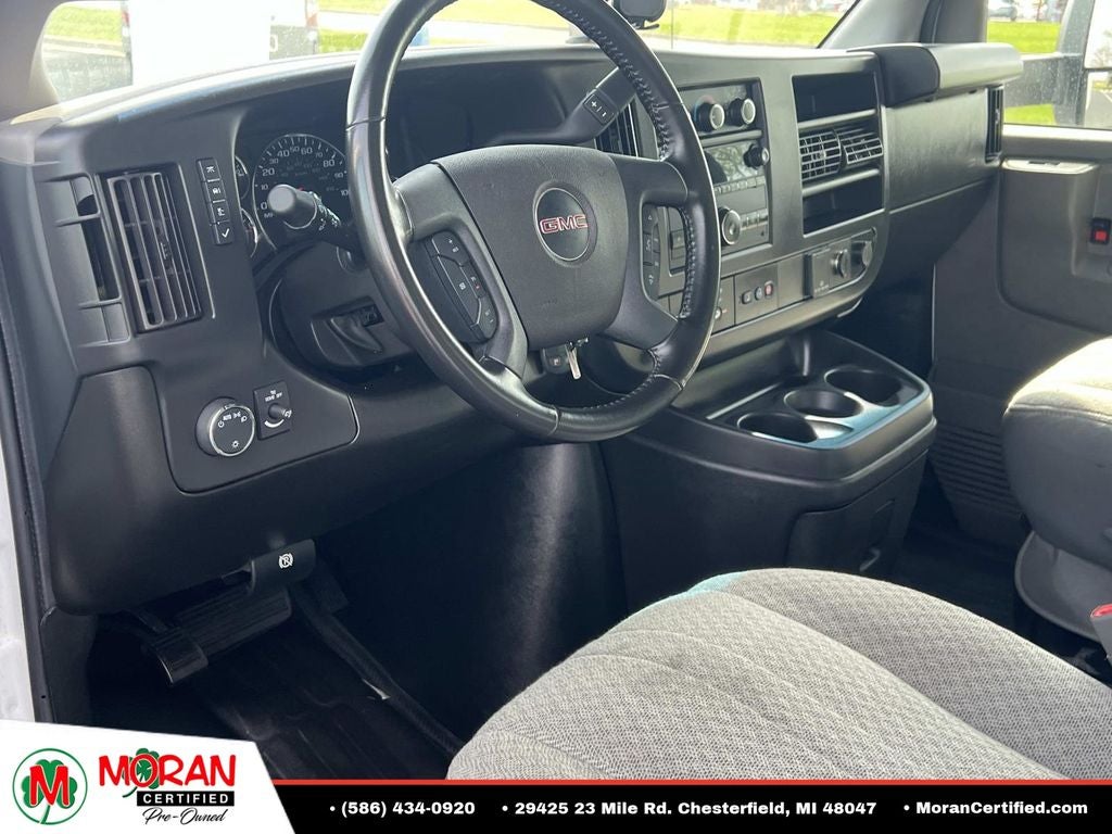 2023 GMC Savana Cutaway 4500 4500 Van