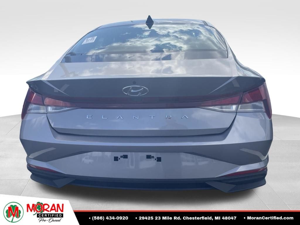 2023 Hyundai Elantra SE