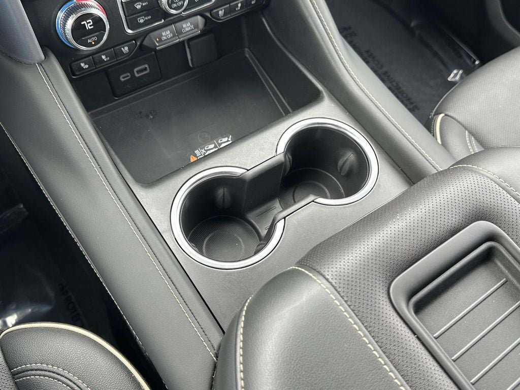 2024 GMC Yukon XL SLT