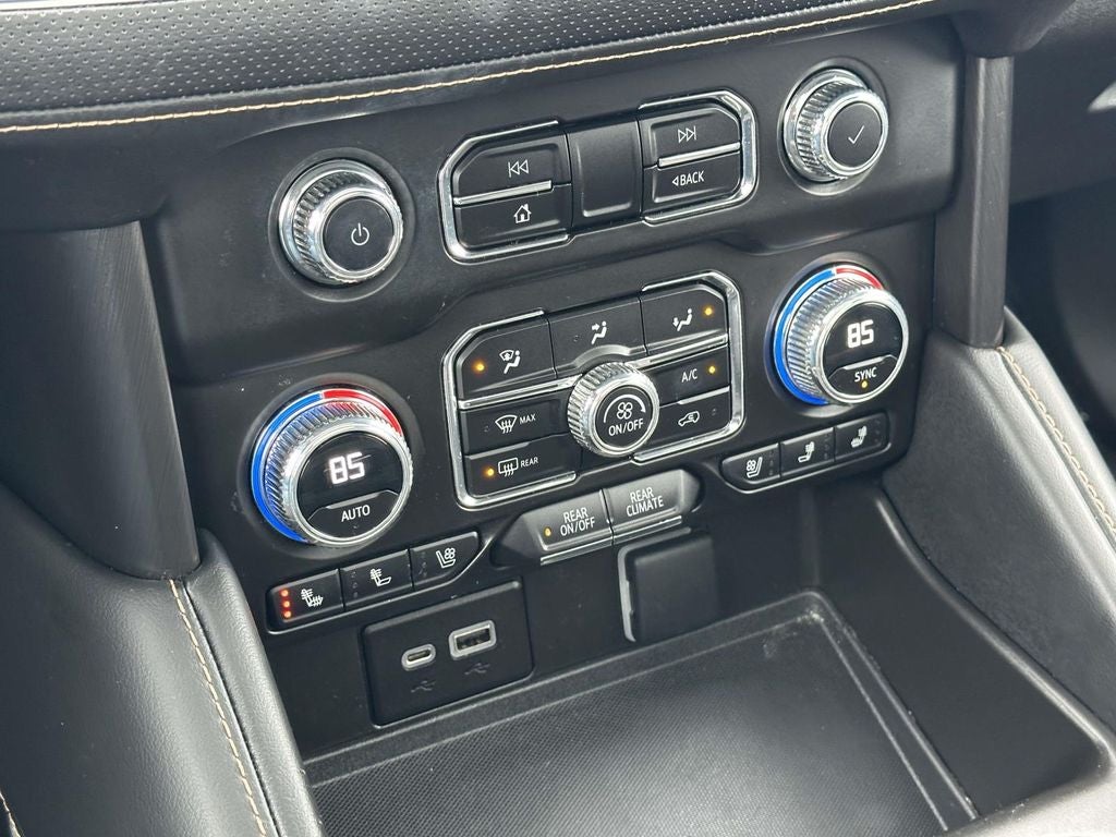 2023 GMC Yukon XL AT4