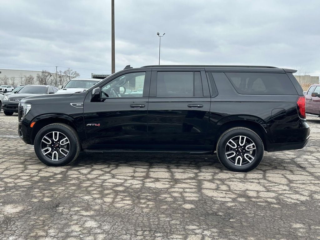 2023 GMC Yukon XL AT4