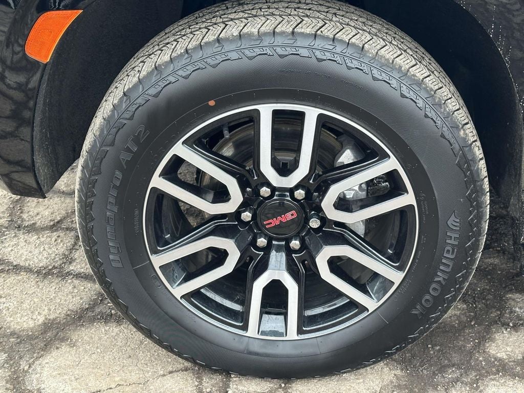 2023 GMC Yukon XL AT4