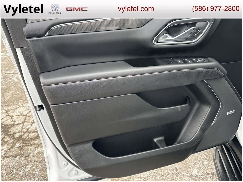 2023 GMC Yukon XL AT4