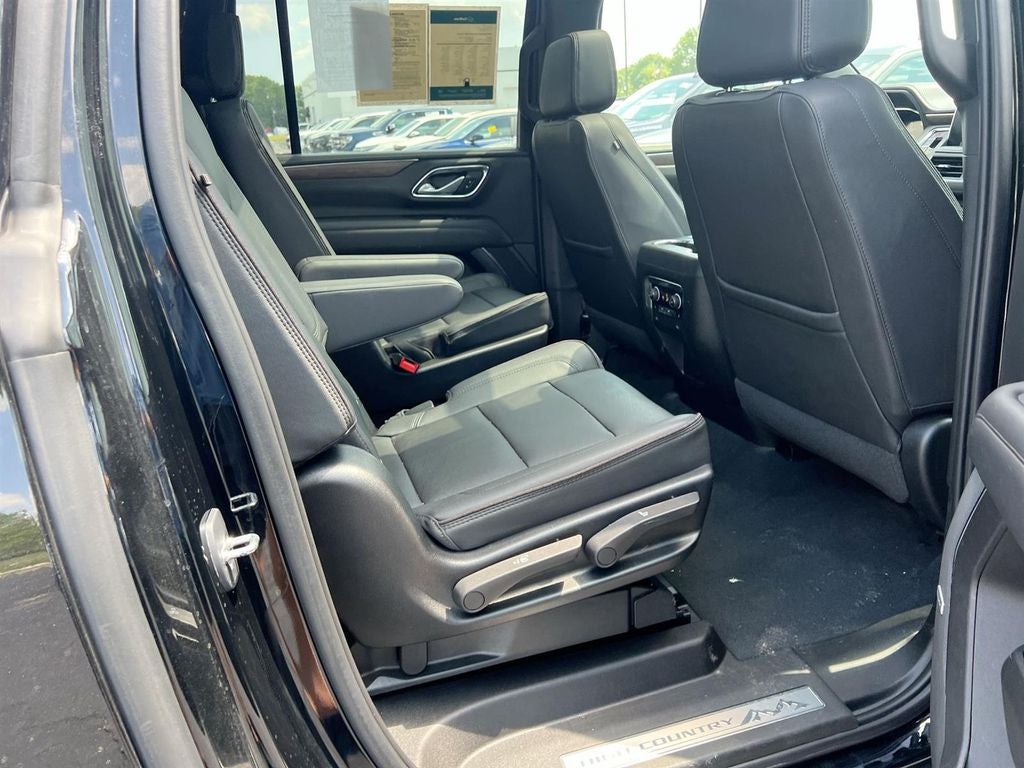 2023 Chevrolet Suburban High Country