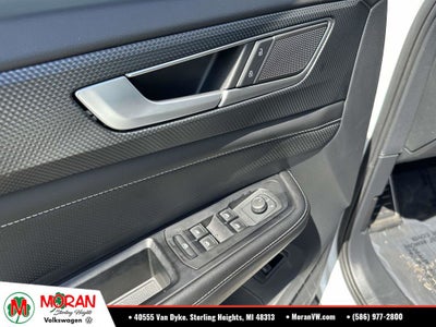 2024 Volkswagen Atlas Cross Sport 2.0T SEL R-Line