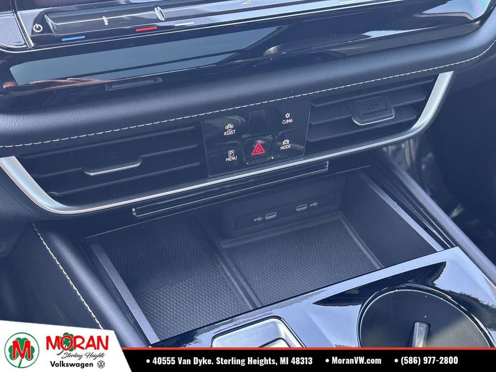 2024 Volkswagen Atlas Cross Sport 2.0T SEL R-Line