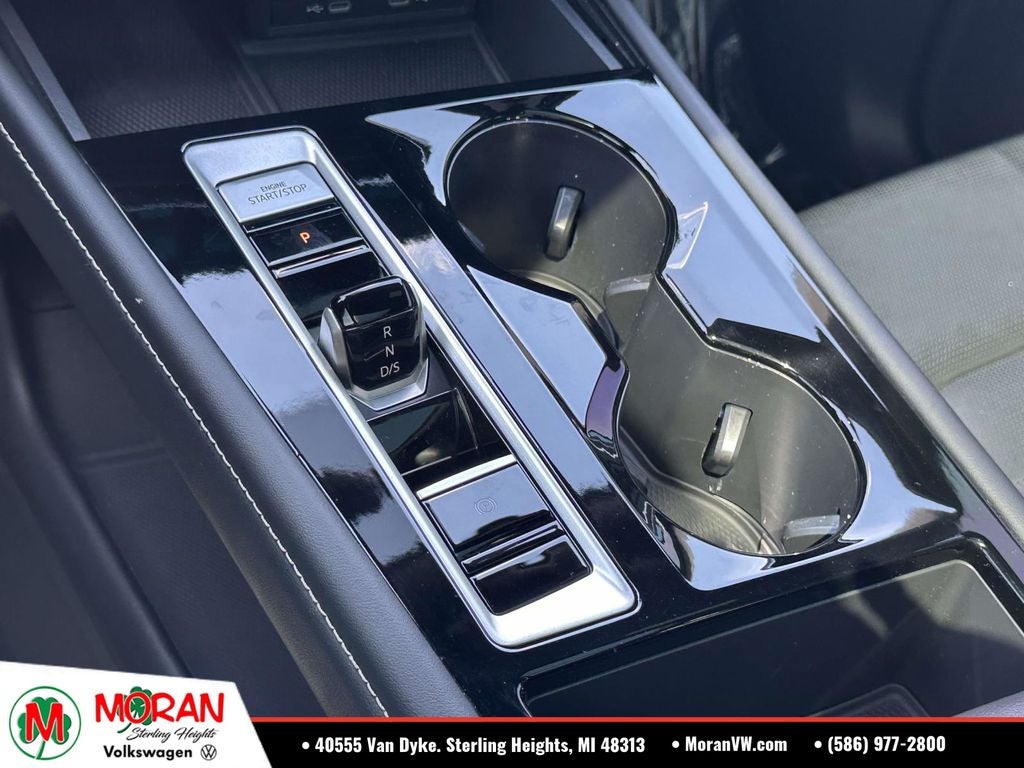 2024 Volkswagen Atlas Cross Sport 2.0T SEL R-Line