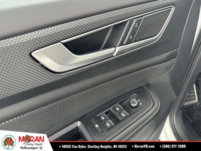 2025 Volkswagen Atlas Cross Sport 2.0T SEL R-Line Black