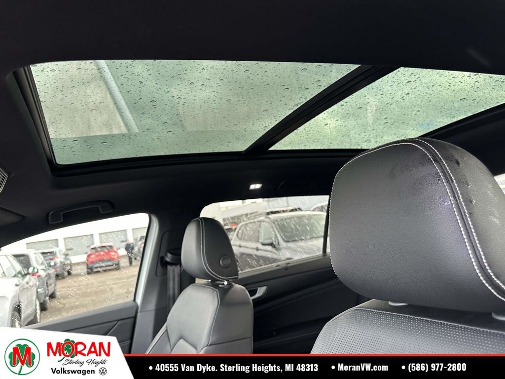 2025 Volkswagen Atlas Cross Sport 2.0T SEL R-Line Black