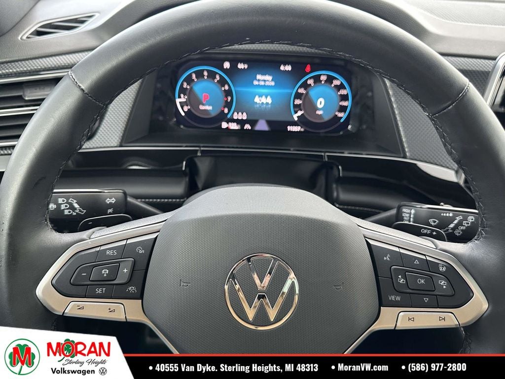 2025 Volkswagen Atlas Cross Sport 2.0T SEL R-Line Black