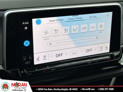 2025 Volkswagen Atlas Cross Sport 2.0T SEL R-Line Black