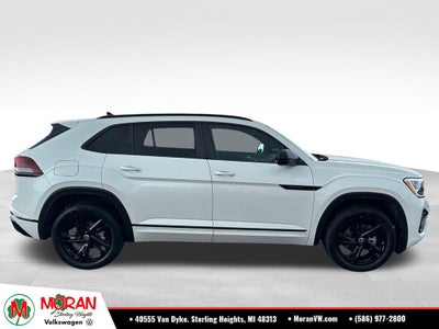 2025 Volkswagen Atlas Cross Sport 2.0T SEL R-Line Black