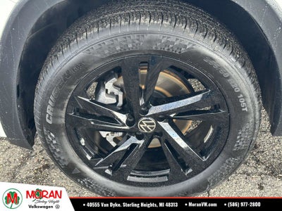 2025 Volkswagen Atlas Cross Sport 2.0T SEL R-Line Black