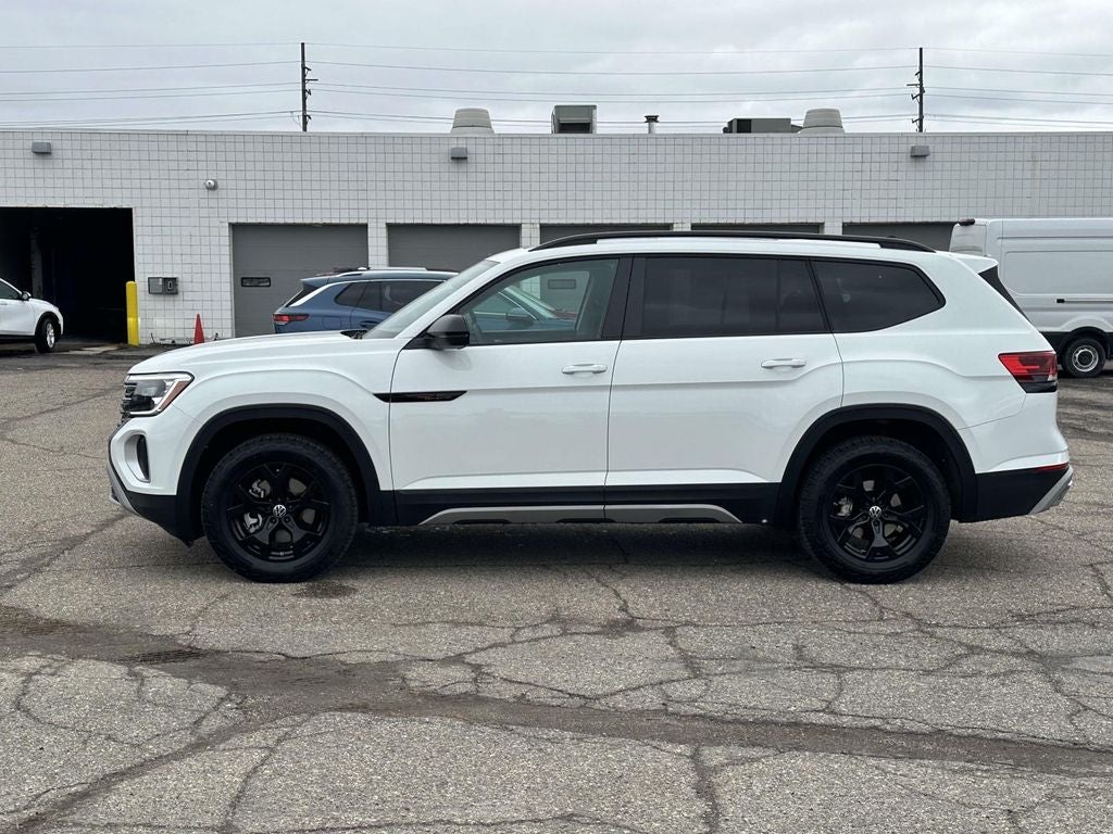 2025 Volkswagen Atlas 2.0T Peak Edition