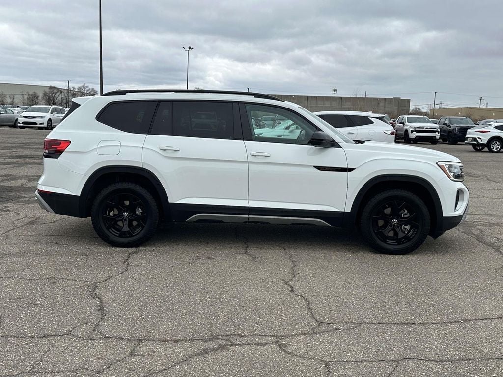 2025 Volkswagen Atlas 2.0T Peak Edition