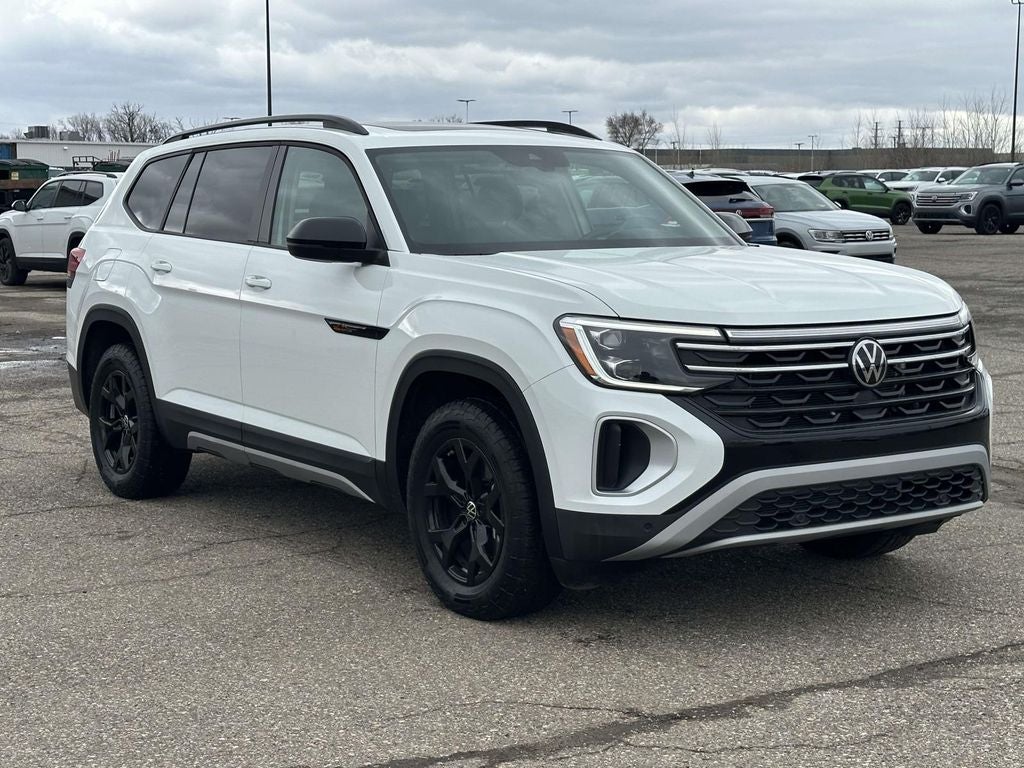 2025 Volkswagen Atlas 2.0T Peak Edition