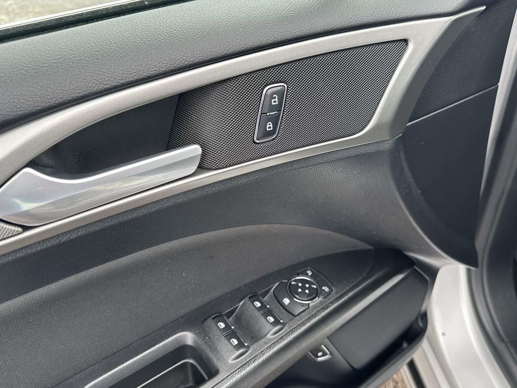 2018 Ford Fusion Hybrid SE