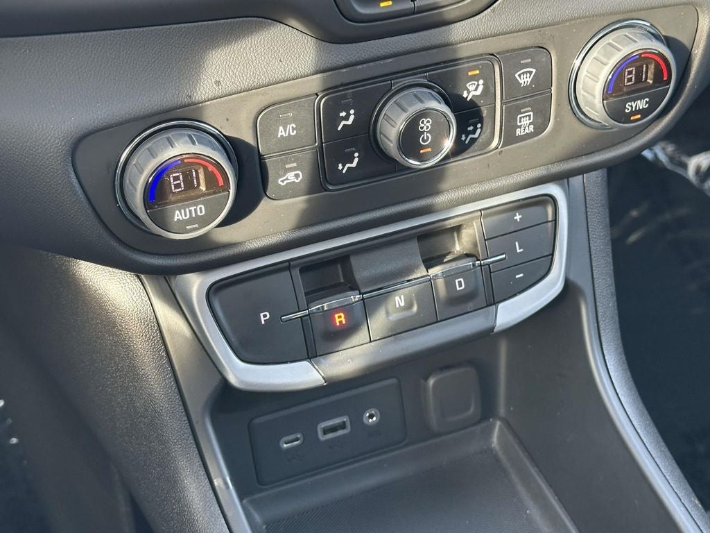 2023 GMC Terrain SLE